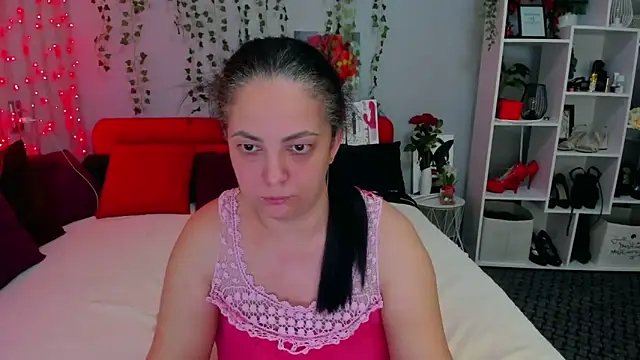 Snapshot of DarlingMilf chatting on December 19, 2025, 8:16 pm DarlingMilf online show from December 19, 2025, 8:16 pm