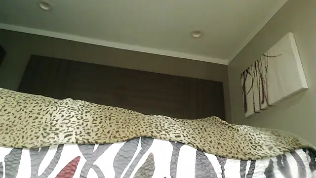 bobbiebone1xh online show from October 31, 2025, 4:57 am