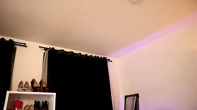 Valeriestyle online show from September 16, 2025, 3:51 am