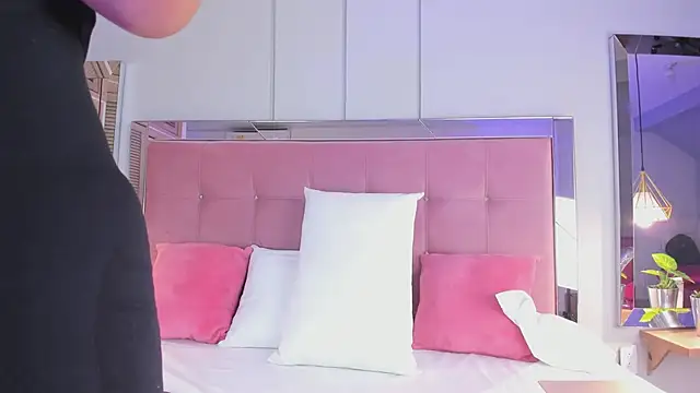 Snapshot of Ahincale chatting on January 17, 2026, 7:50 pm Ahincale online show from January 17, 2026, 7:50 pm