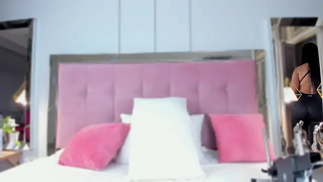 Snapshot of Ahincale chatting on February 16, 2026, 8:05 pm Ahincale online show from February 16, 2026, 8:05 pm