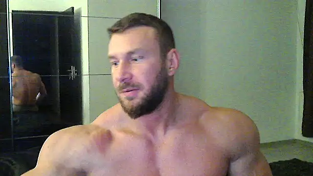 Snapshot of muscularkevin chatting on October 19, 2025, 3:18 am muscularkevin online show from October 19, 2025, 3:18 am