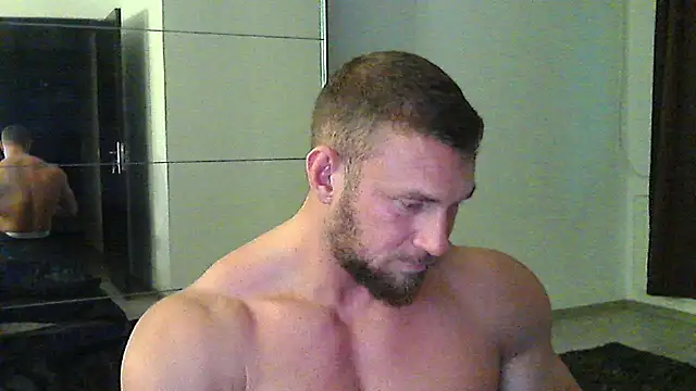 Snapshot of muscularkevin chatting on November 11, 2025, 2:17 pm muscularkevin online show from November 11, 2025, 2:17 pm