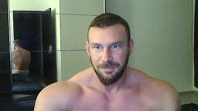 Snapshot of muscularkevin chatting on December 3, 2025, 4:31 am muscularkevin online show from December 3, 2025, 4:31 am