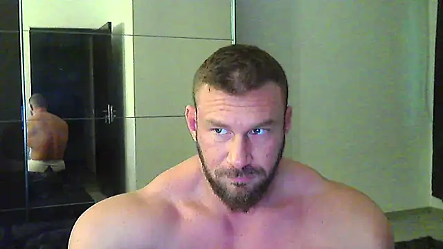 muscularkevin online show from February 1, 2026, 2:37 pm