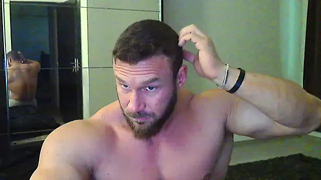 muscularkevin online show from February 8, 2026, 12:08 pm