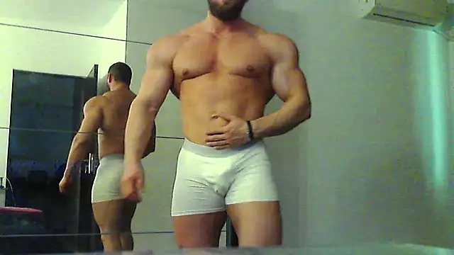 muscularkevin online show from February 16, 2026, 2:13 pm