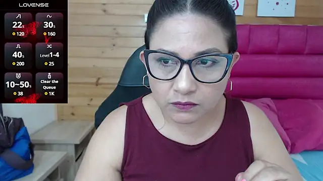 Katha Marck online show from December 18, 2024, 4:06 pm