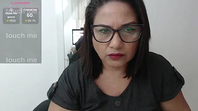 Katha Marck online show from February 3, 2026, 12:43 pm