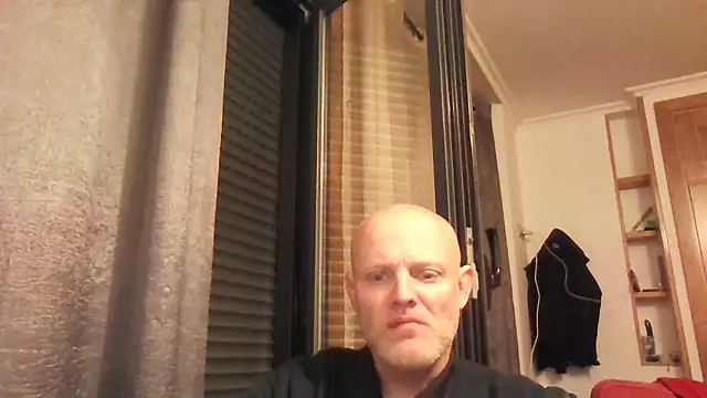 Snapshot of davigochi77bcn chatting on January 17, 2025, 7:38 pm davigochi77bcn online show from January 17, 2025, 7:38 pm