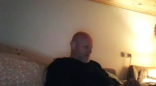 Snapshot of davigochi77bcn chatting on March 5, 2025, 10:21 pm davigochi77bcn online show from March 5, 2025, 10:21 pm