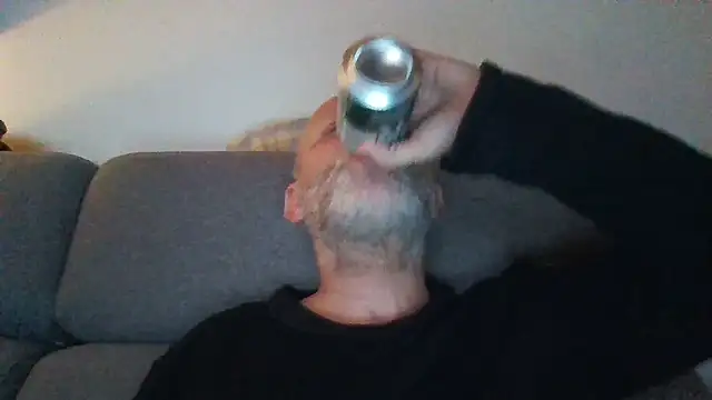 Snapshot of davigochi77bcn chatting on December 18, 2025, 9:10 pm davigochi77bcn online show from December 18, 2025, 9:10 pm