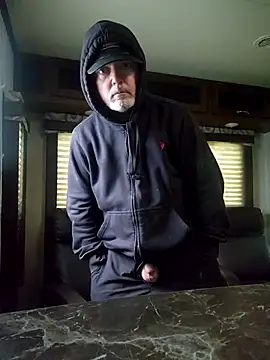 Hotredheadandtoungelasher online show from February 5, 2026, 3:05 pm