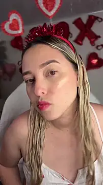 Snapshot of Irisweet_ chatting on February 13, 2026, 4:30 am Irisweet online show from February 13, 2026, 4:30 am