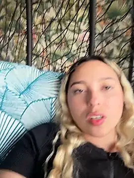 Snapshot of Irisweet_ chatting on March 6, 2026, 9:00 pm Irisweet online show from March 6, 2026, 9:00 pm