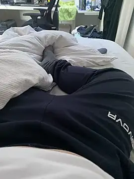 Snapshot of Luishorny19 chatting on February 18, 2025, 3:43 pm Luishorny19 online show from February 18, 2025, 3:43 pm