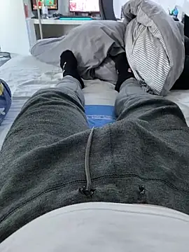 Snapshot of Luishorny19 chatting on March 17, 2025, 4:33 pm Luishorny19 online show from March 17, 2025, 4:33 pm