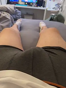 Snapshot of Luishorny19 chatting on October 20, 2025, 3:45 pm Luishorny19 online show from October 20, 2025, 3:45 pm