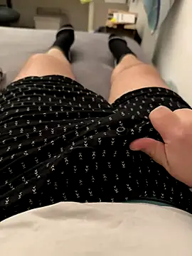 Snapshot of Luishorny19 chatting on October 29, 2025, 7:04 pm Luishorny19 online show from October 29, 2025, 7:04 pm