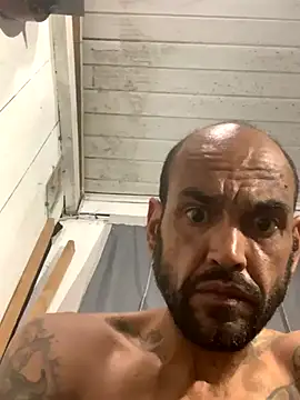 raphadoors19 online show from October 19, 2025, 6:14 am