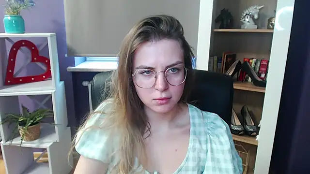 Zoey Erotic online show from February 19, 2025, 8:55 am