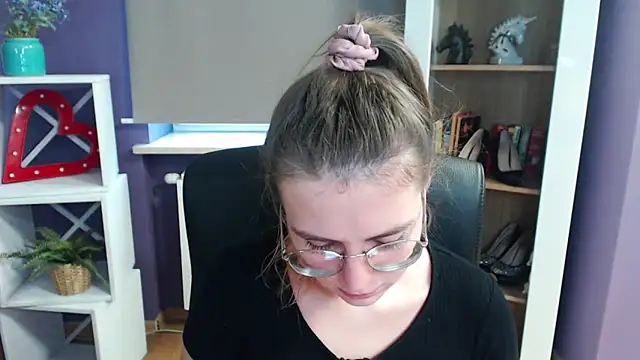 Zoey Erotic online show from February 21, 2025, 1:55 pm