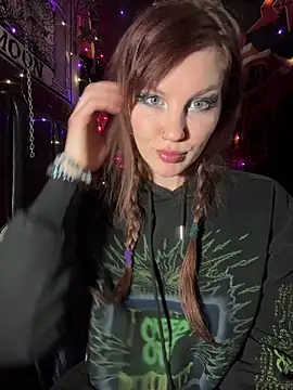 courtneyoccult online show from December 14, 2025, 11:20 pm