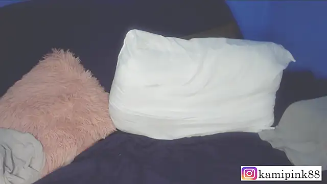 Snapshot of Camilazona chatting on December 6, 2024, 4:25 am Camilazona online show from December 6, 2024, 4:25 am