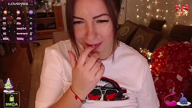 Snapshot of LauraClarck chatting on December 16, 2024, 5:49 am LauraClarck online show from December 16, 2024, 5:49 am
