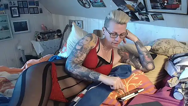 MaryG online show from March 3, 2025, 2:04 pm