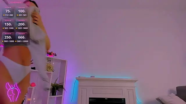 Snapshot of Alice_in_the__Wonderland chatting on February 5, 2025, 1:11 pm Alice in the Wonderland online show from February 5, 2025, 1:11 pm