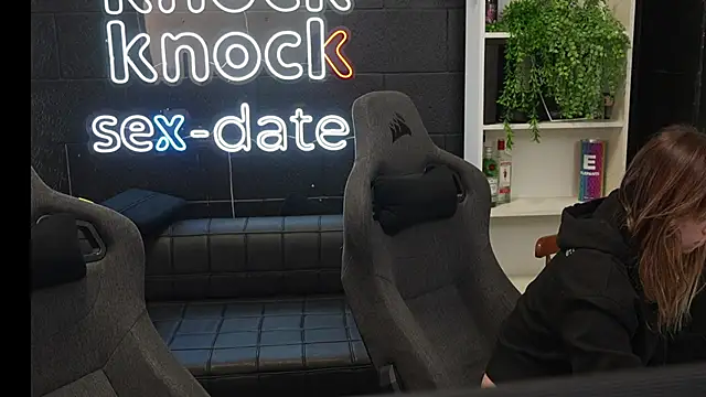 Snapshot of Elnonoykeila77 chatting on October 27, 2025, 2:43 pm Elnonoykeila77 online show from October 27, 2025, 2:43 pm