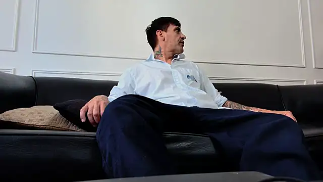 Snapshot of Elnonoykeila77 chatting on February 13, 2026, 6:37 pm Elnonoykeila77 online show from February 13, 2026, 6:37 pm