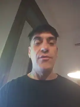 Elnonoykeila77 online show from July 4, 2026, 10:38 pm