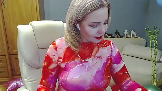 Cute sun online show from December 14, 2024, 9:45 pm