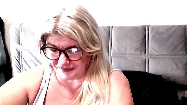 Diana 49 online show from February 27, 2026, 11:05 pm