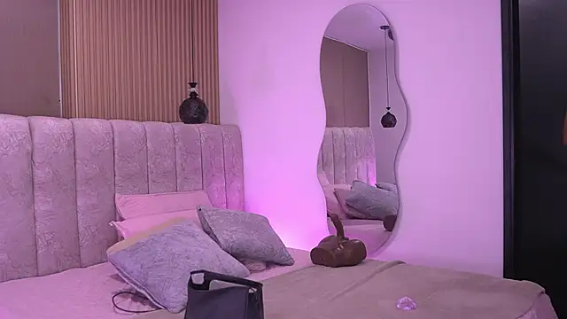 Snapshot of violeta_aroca chatting on June 20, 2026, 3:09 am violeta aroca online show from June 20, 2026, 3:09 am