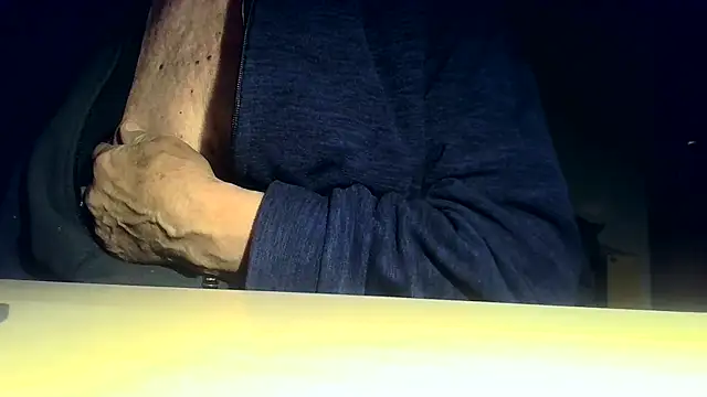 tachione2 online show from November 5, 2025, 5:07 am