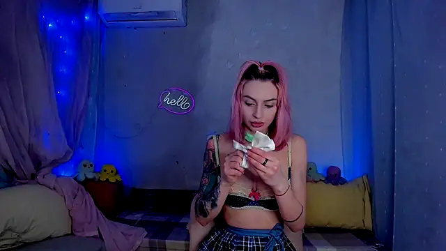 LickLizzy online show from March 20, 2025, 12:08 am