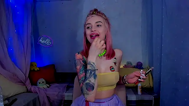 LickLizzy online show from March 22, 2025, 5:06 am