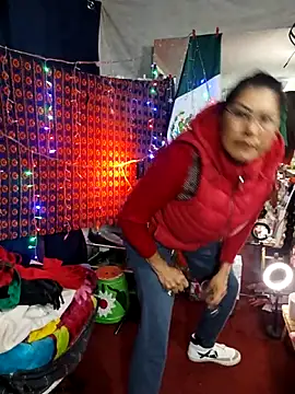 LaInsaciableIntensa online show from October 15, 2025, 1:50 am