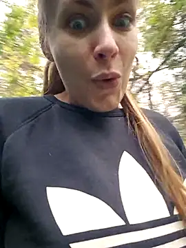 Keli Jessi online show from October 27, 2025, 1:59 pm