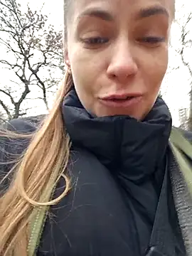 Keli Jessi online show from November 7, 2025, 1:33 pm