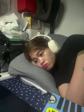 pinay4uwithagoodheart online show from July 15, 2026, 6:13 pm