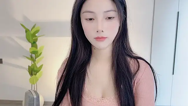 HaagenDazs  online show from February 20, 2025, 5:33 am