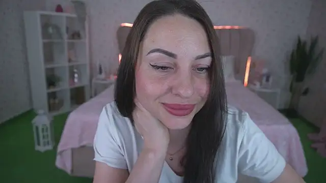 Snapshot of KristiiMax chatting on April 21, 2026, 4:56 pm KristiiMax online show from April 21, 2026, 4:56 pm
