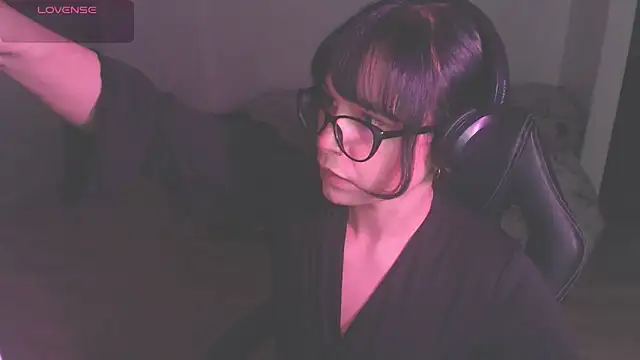 Snapshot of modjo_ chatting on November 23, 2025, 6:57 am modjo online show from November 23, 2025, 6:57 am