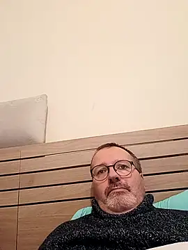 mike9473 online show from November 2, 2025, 3:58 pm