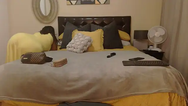 Snapshot of Creamyass22 chatting on January 7, 2025, 7:28 pm Creamyass22 online show from January 7, 2025, 7:28 pm