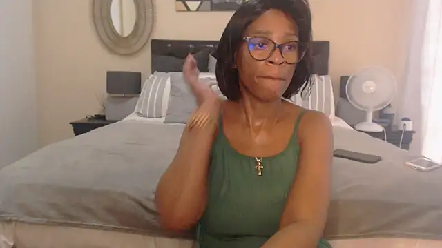 Snapshot of Creamyass22 chatting on February 4, 2025, 3:15 pm Creamyass22 online show from February 4, 2025, 3:15 pm